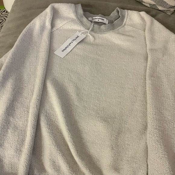 Perfectwhitetee Ziggy Women's grey Crew Neck Sweater - Picture 5 of 6